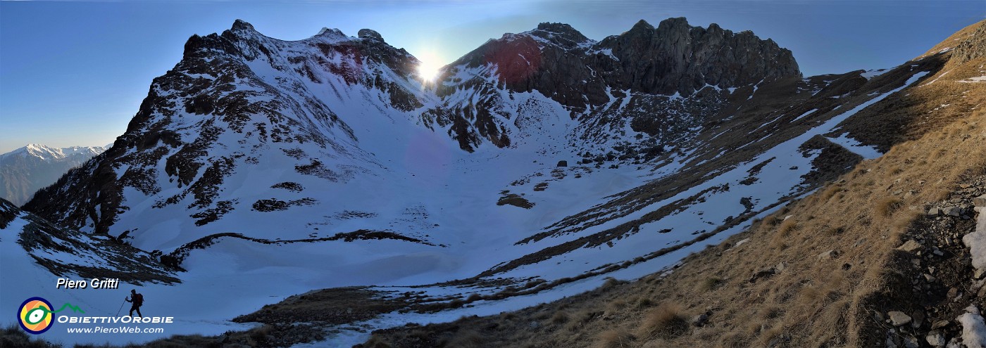 71 Il sole tramonta verso la Bocchetta di Val Pianella.jpg